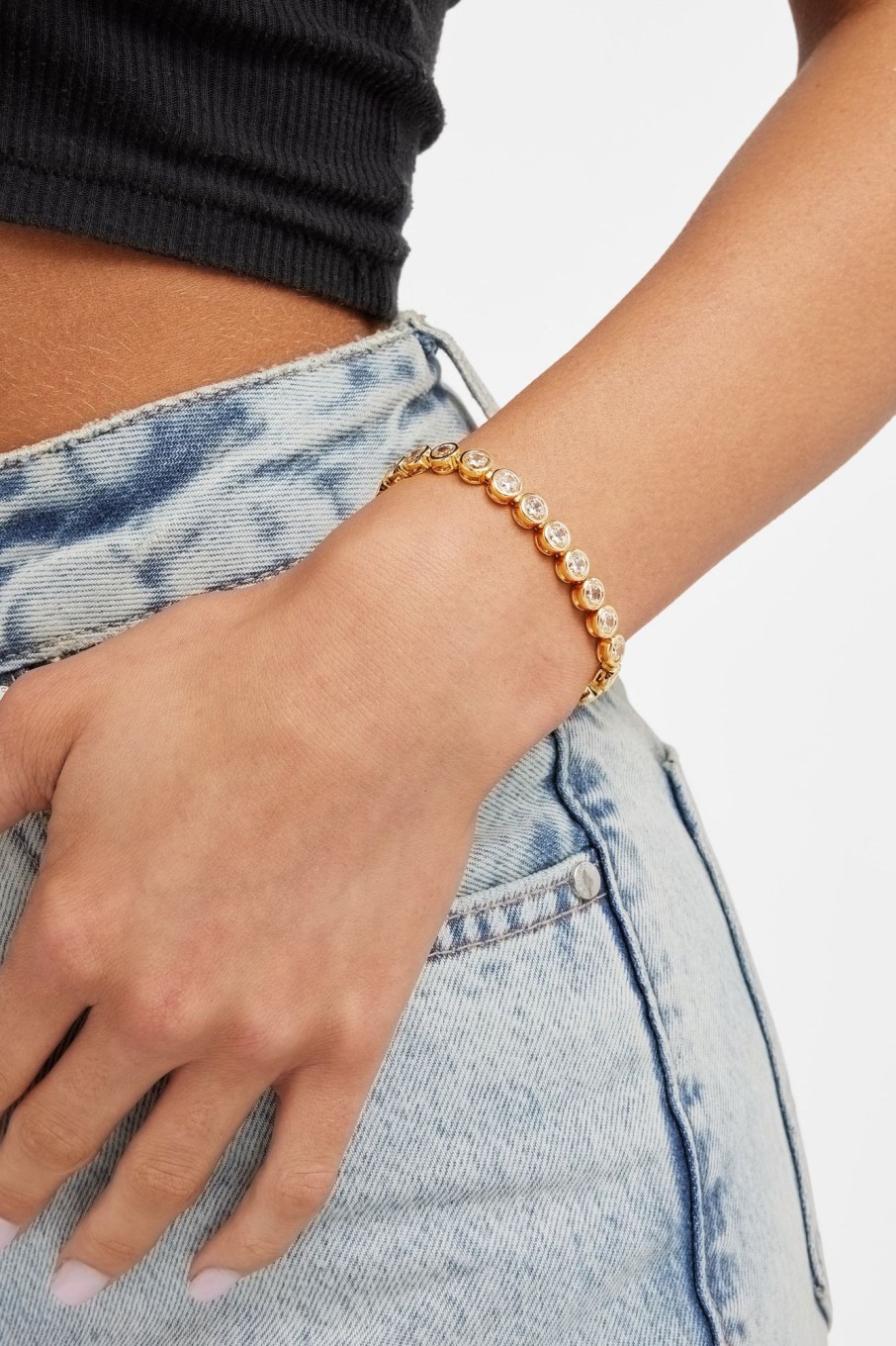 Bracelets & Bangles | JWL-BRA Bracelets & Bangles Iced Round Stone Bracelet - Gold